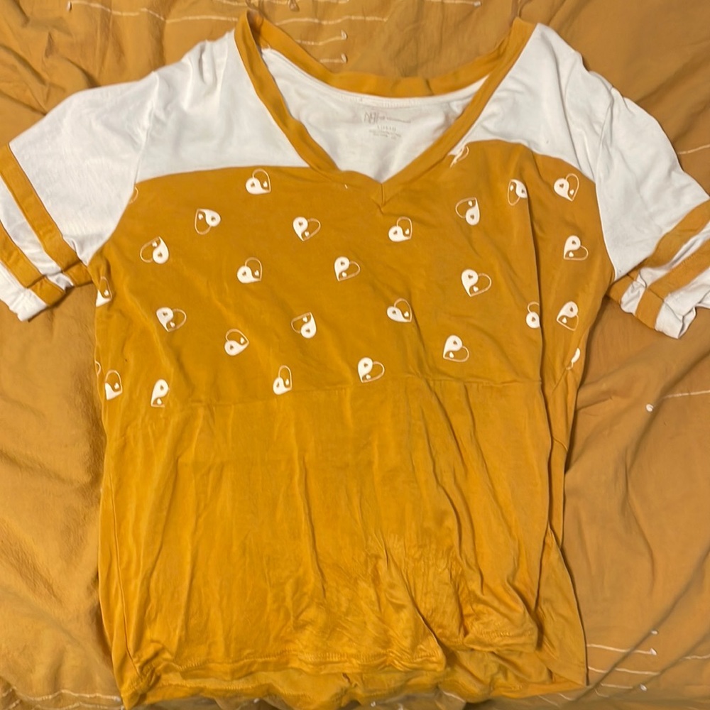 Women’s tee